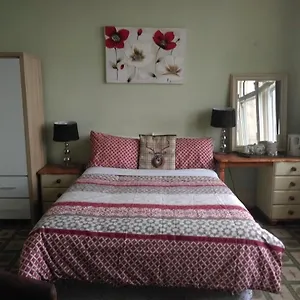 The New Beehive 3*, Bradford (West Yorkshire) United Kingdom